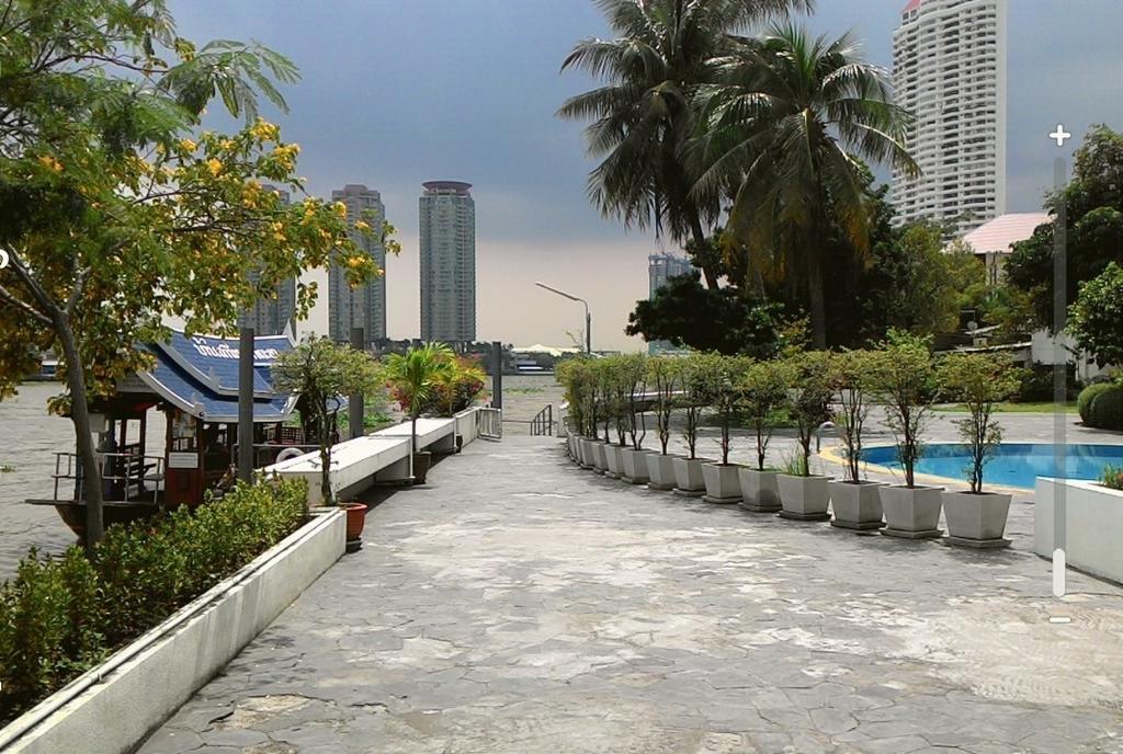 Baan Sathorn Riverfront Banguecoque Quarto foto