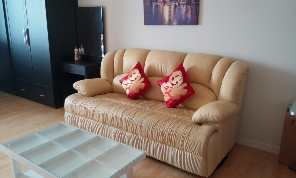 Baan Sathorn Riverfront Banguecoque Quarto foto