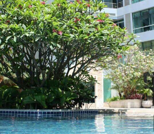 Baan Sathorn Riverfront Banguecoque Exterior foto