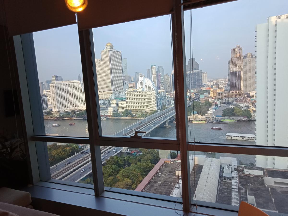Baan Sathorn Riverfront Banguecoque Exterior foto