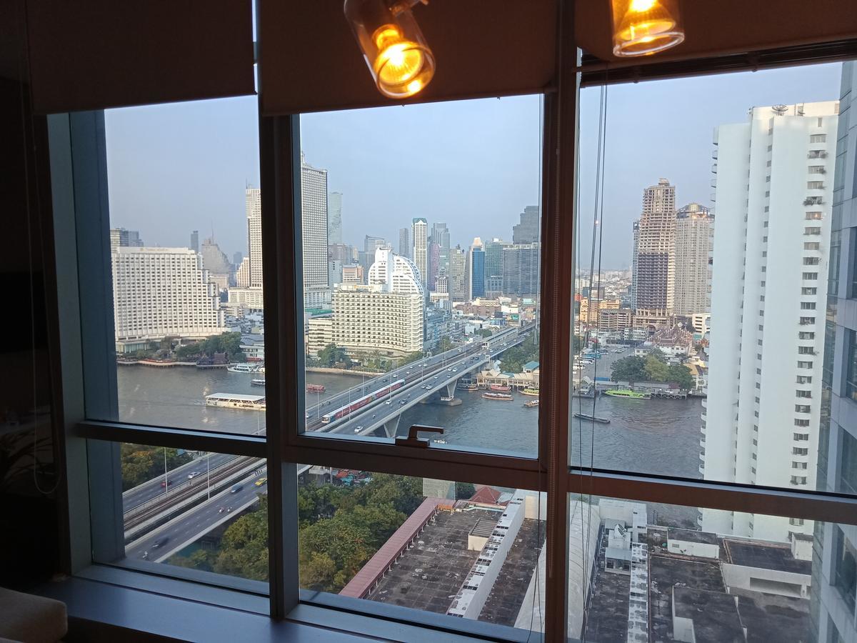 Baan Sathorn Riverfront Banguecoque Exterior foto