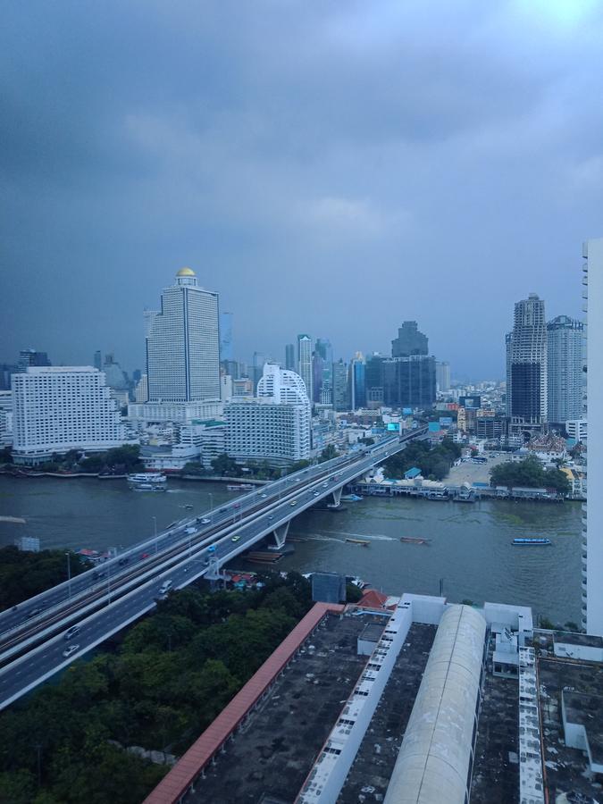 Baan Sathorn Riverfront Banguecoque Exterior foto