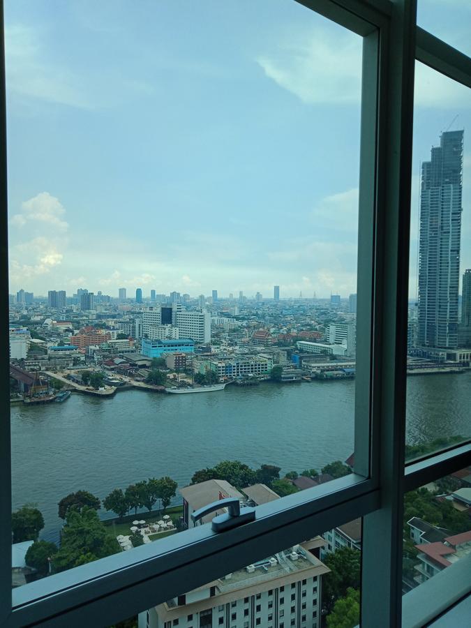 Baan Sathorn Riverfront Banguecoque Exterior foto